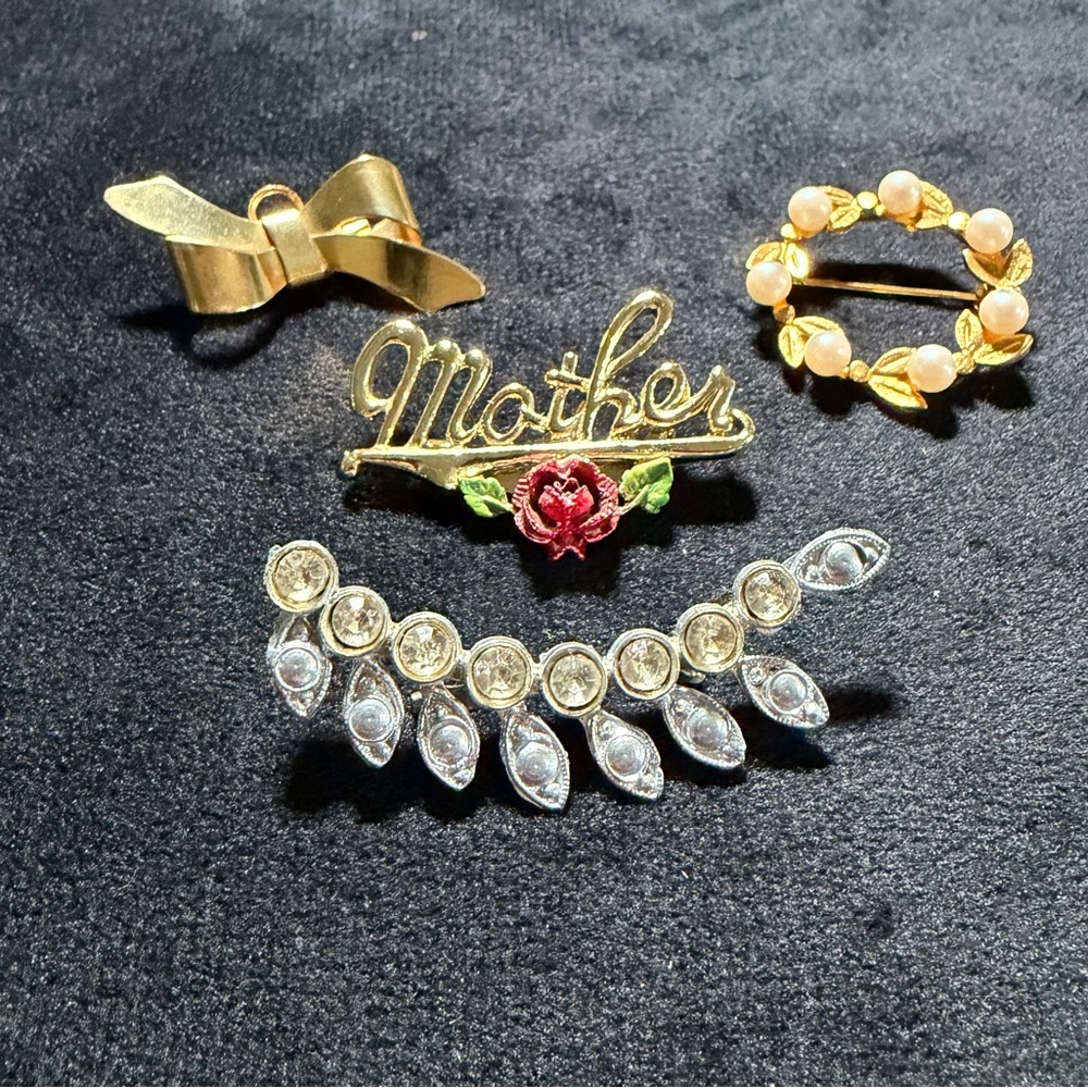 Set of 4 Vintage Brooches! Bow, Wreath, Mother, and Crystal Leaf